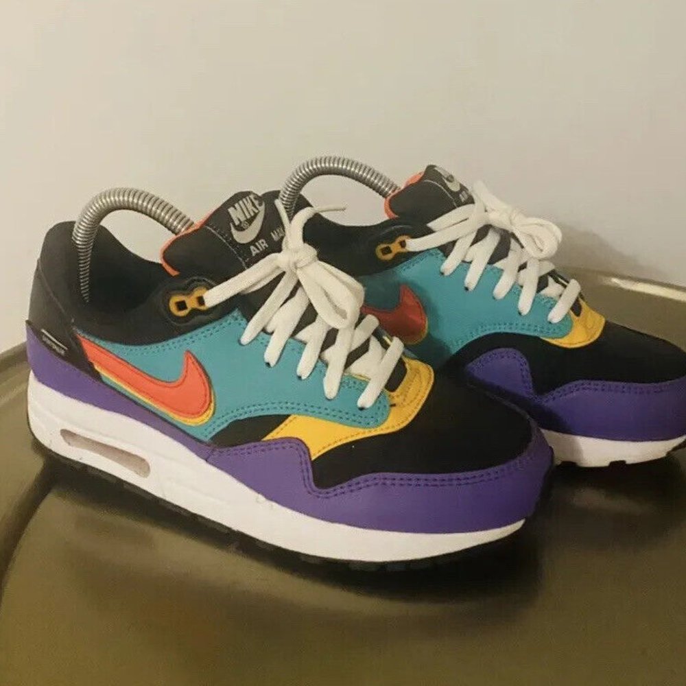Nike Air Max 1 Windbreaker Multicolor Size 8
